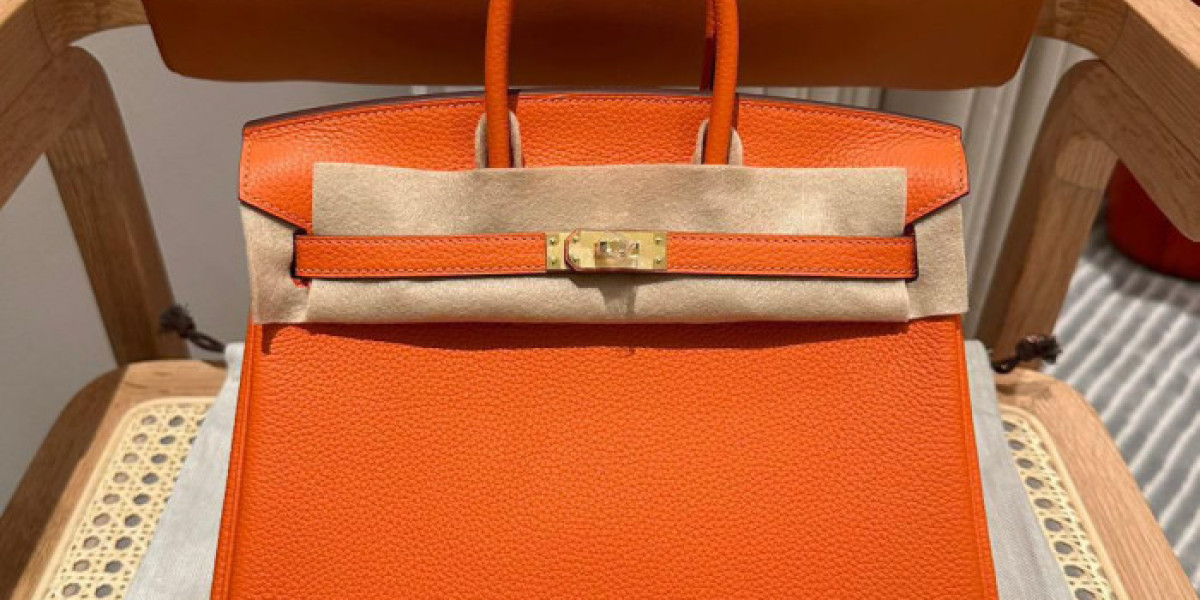 Trendy Luxury-Inspired Handbags in Dubai for Modern Women